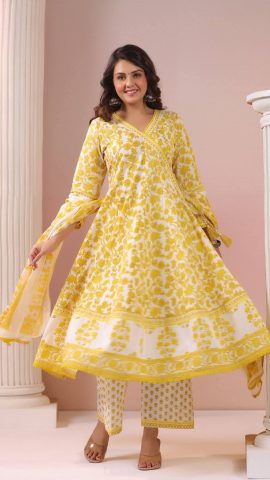 কটন কাপড়ের মধ্যে রেডিমেট থ্রি-পিস(গাউন)